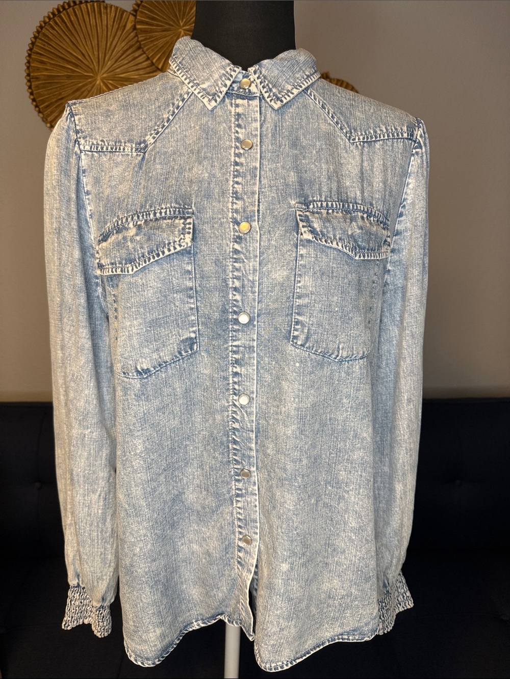 Jane & Delancey Acid Wash Long Sleeve Pearl Button-up Lyocell Blouse sz Large